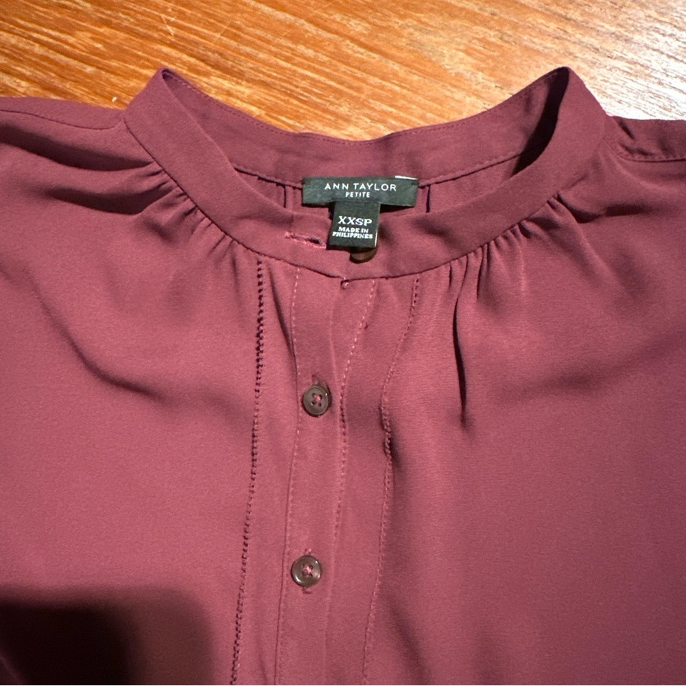 Women’s Tops Lot 4 For $20 Size Petite S/XS - Picture 9 of 11